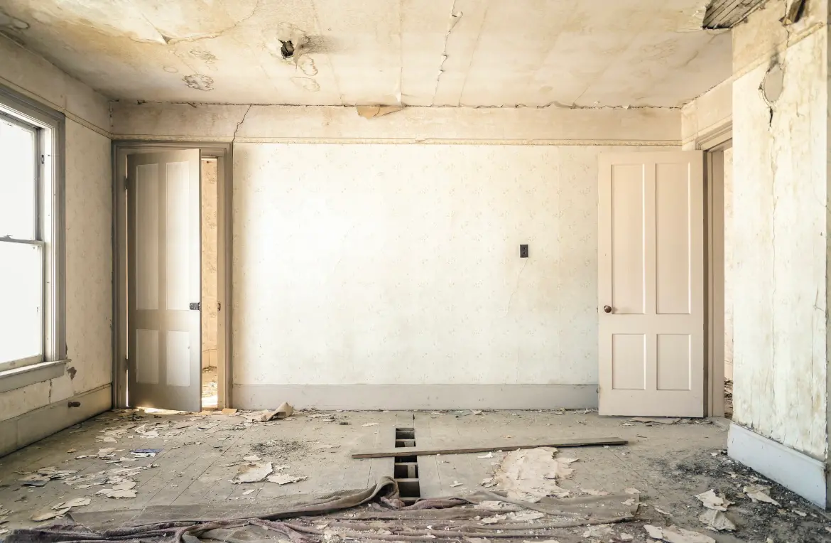 Waste disposal crew managing a cleanout project in Carlyle